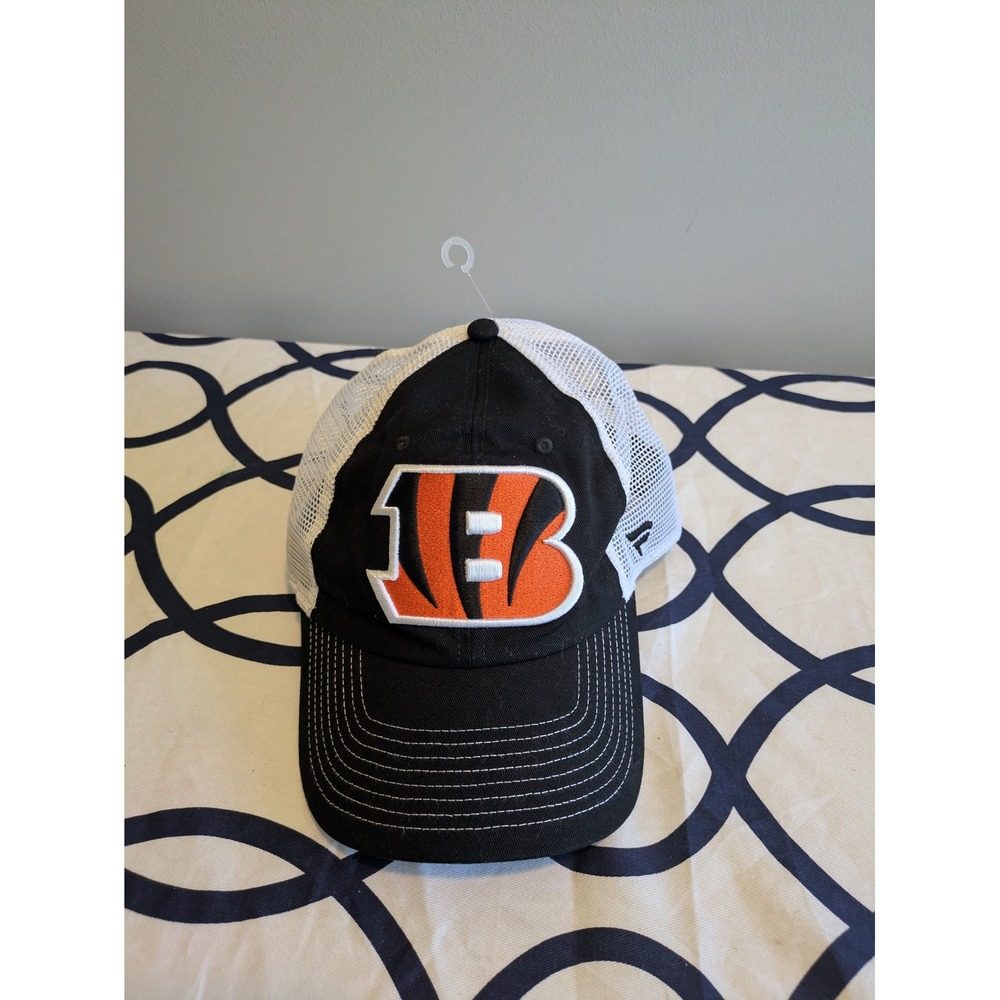 Fanatics Cincinnati Bengals NFL Trucker Hat Black White Mesh Snapback Flexfit